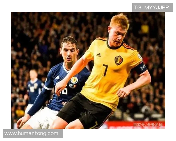 足球明星背包时尚搭配全景展示让你领略潮流与运动的完美结合