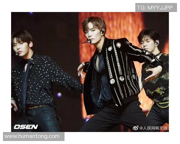 足球明星闪耀舞台娱乐颁奖盛典精彩瞬间回顾